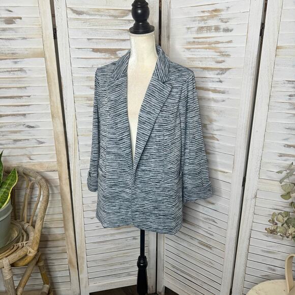 SKIES ARE BLUE CURVY Knit Blazer with Rib Trim Sleeves Gray Stripe Size 1X - Picture 5 of 13